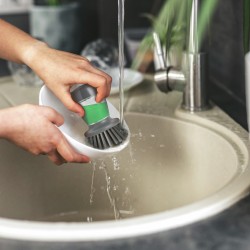 BROSSE VAISSELLE AVEC RESERVOIR ET SUPPORT PURA BRUNNER