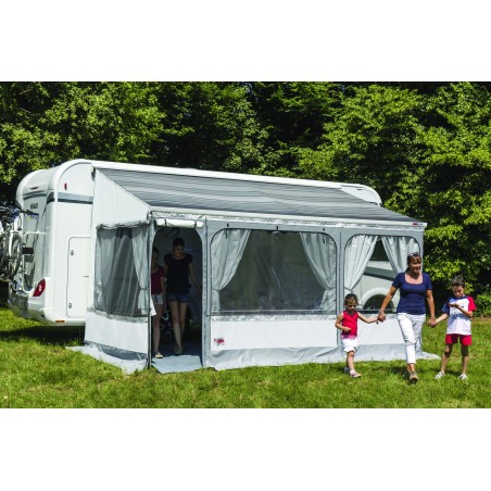 PRIVACY ROOM F45/VAN FACADE...