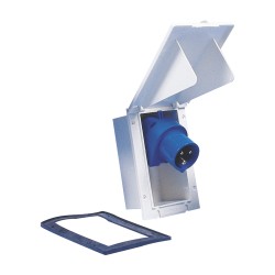 SOCLE ENCASTRABLE P17 16A AVEC FICHE PIVOTANTE BLANCHE