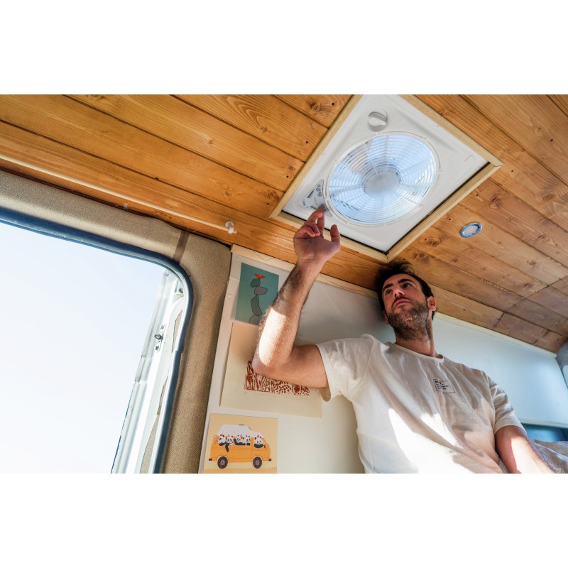 LANTERNEAU FIAMMA TURBO VENT 40x40 PREMIUM (LANTERNEAU VENTILÉ)