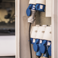 PRISES - RALLONGES ET P17