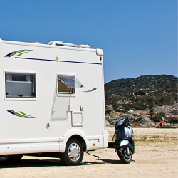 Comment choisir son porte-motos/scooters pour camping-car
