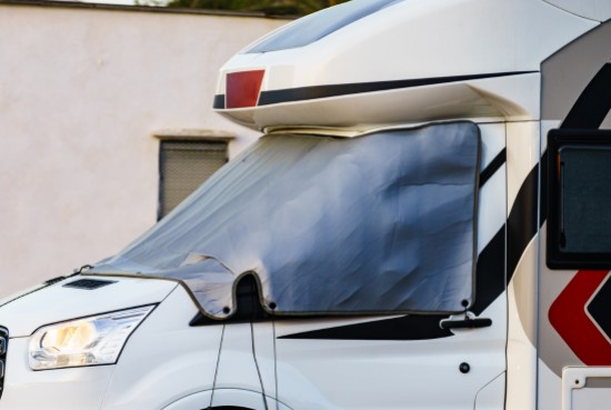 Isolant et bâche pour camping-car