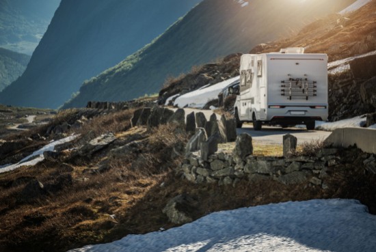 Hiverner un camping-car : guide pratique et conseils