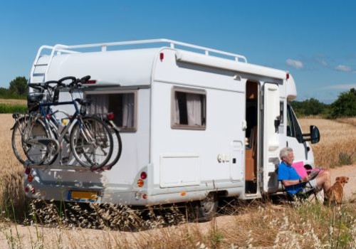 Voyager à vélo depuis son camping-car : le guide du cyclotouriste nomade