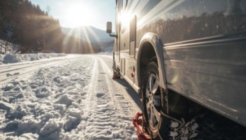 Différence entre les chaines et chaussettes neige